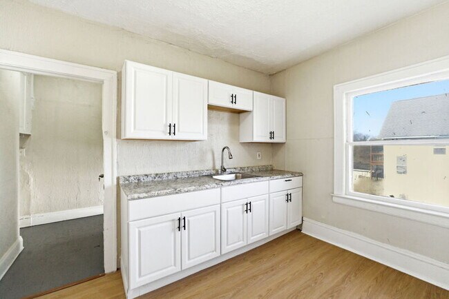 13806 Coit Rd in Cleveland, OH - Building Photo - Building Photo