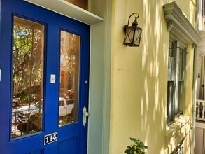 114 E Jones St in Savannah, GA - Building Photo - Building Photo