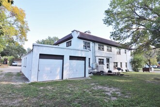 2 University Ave W in Minot, ND - Building Photo - Building Photo