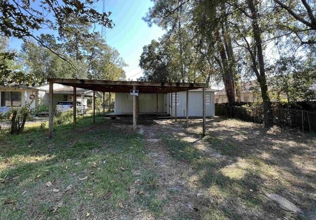 640 E Bolivar St in Vidor, TX - Building Photo - Building Photo