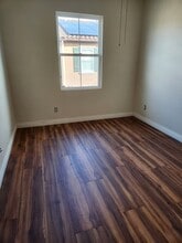 17023 Calle Trevino in San Diego, CA - Foto de edificio - Building Photo