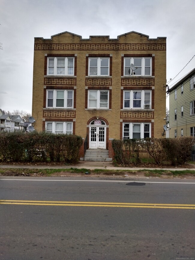 property at 415 East St