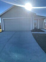 427 Bower Dr in Princeton, TX - Building Photo