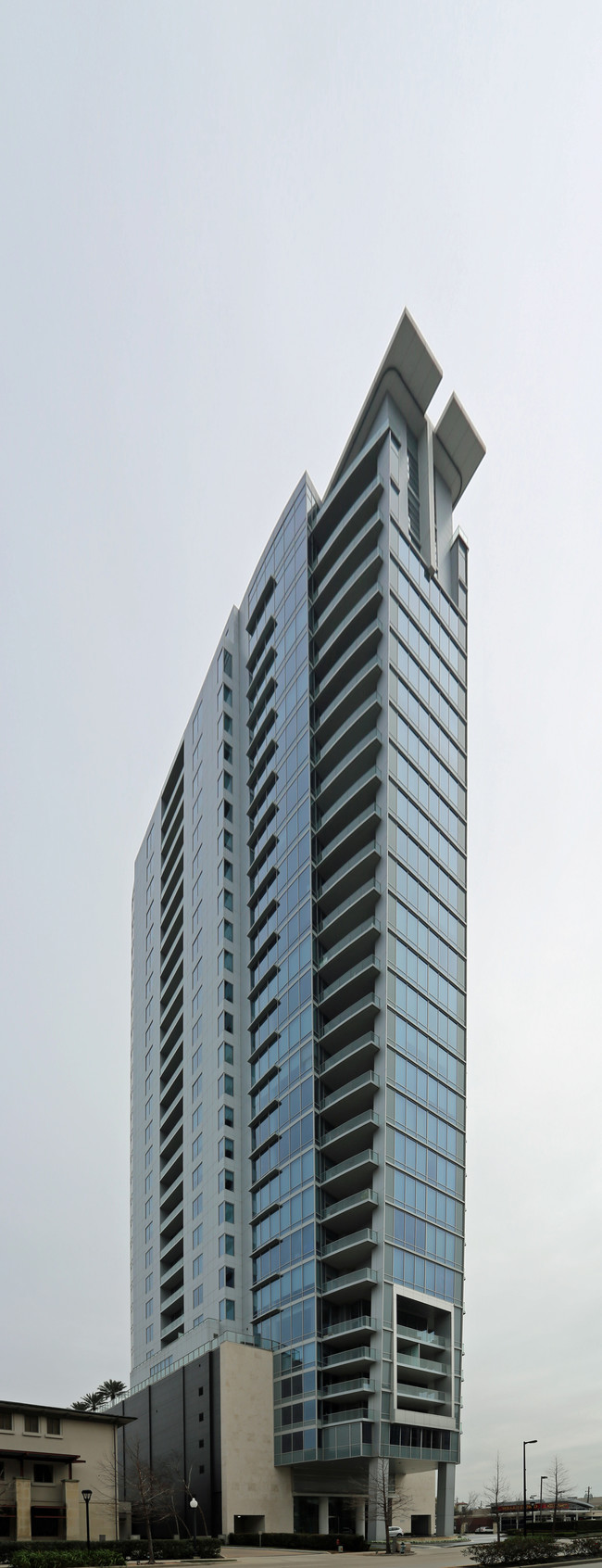 2727 Kirby Dr in Houston, TX - Foto de edificio - Building Photo