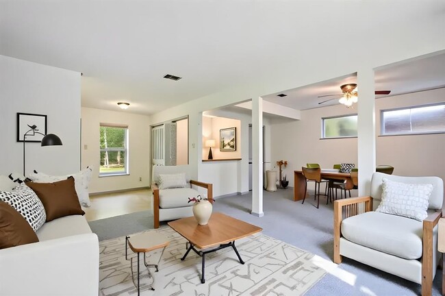 property at 4704 S Forest Dr