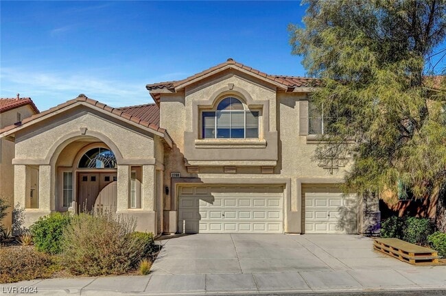 property at 2708 Langlade Ave