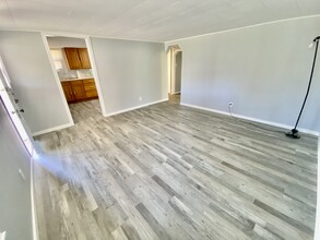 509 La Motte Ln in Ferguson, MO - Building Photo - Building Photo