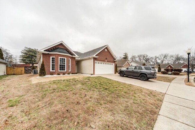 1432 Harrington Dr in Gallatin, TN - Foto de edificio - Building Photo