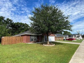 231 Augusta Way in Hinesville, GA - Building Photo - Building Photo