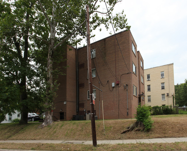 2700 Texas Ave SE in Washington, DC - Building Photo - Building Photo