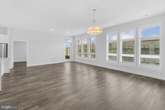 1761 Old Meadow Rd in McLean, VA - Building Photo - Building Photo