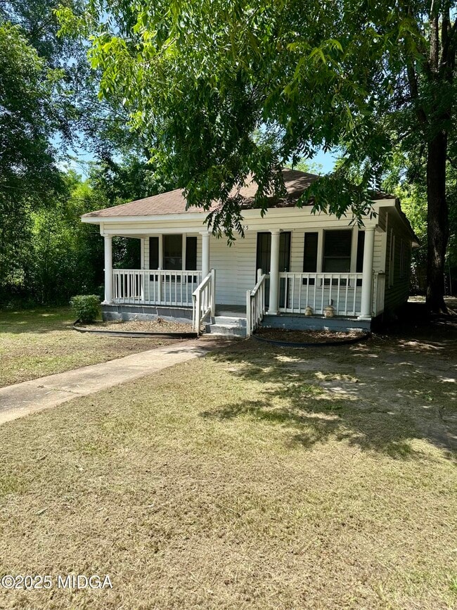 property at 1225 Glendale Ave