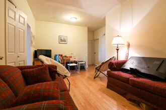 62 Egmont St, Unit 5 in Brookline, MA - Building Photo - Building Photo