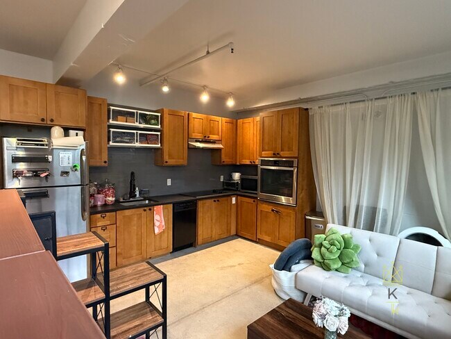 property at 20 Sunnyside St