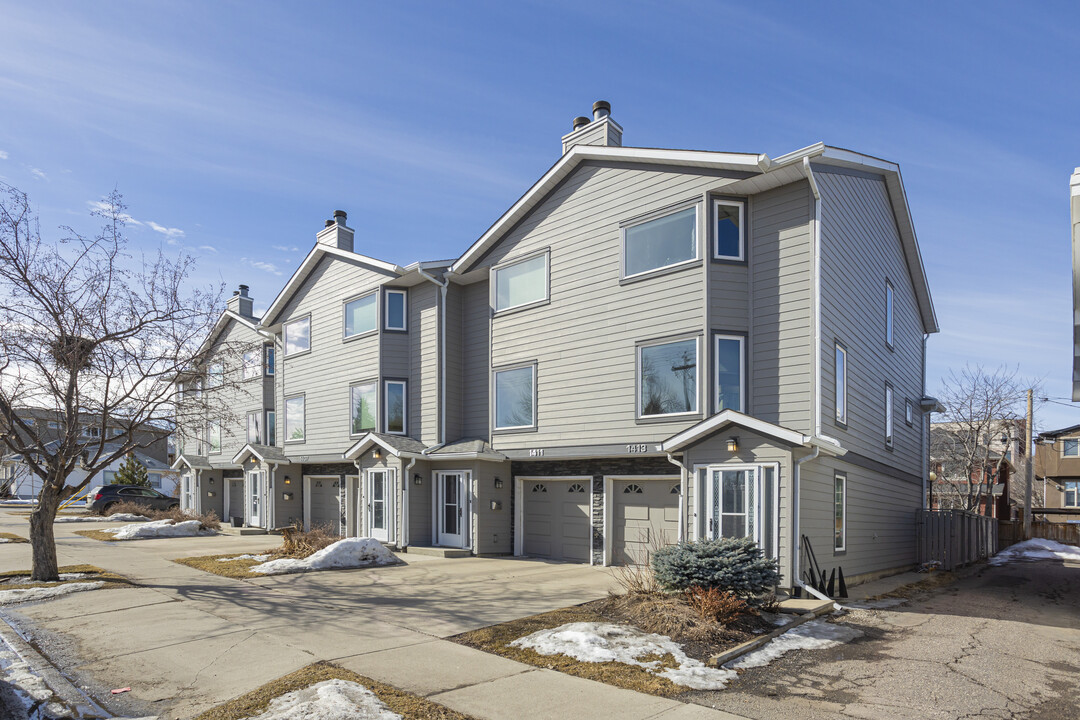 1405 1 St NE in Calgary, AB - Building Photo