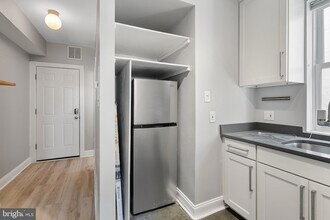 1932 15th St NW, Unit 2 in Washington, DC - Building Photo - Building Photo