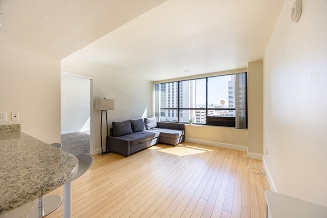 450 N Arlington Ave, Unit 801 in Reno, NV - Building Photo - Building Photo