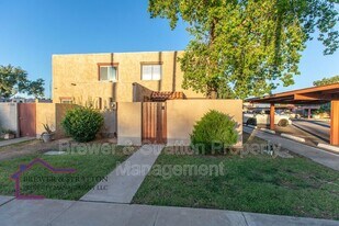 6754 W Devonshire Ave