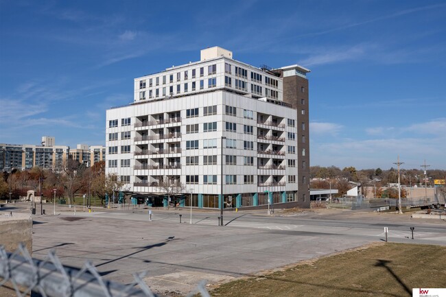 3000 Farnam St in Omaha, NE - Building Photo - Building Photo