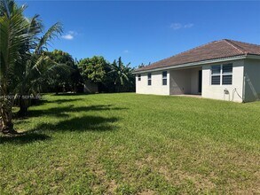 12800 SW 222nd St in Goulds, FL - Building Photo - Building Photo