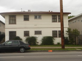 11827 S Figueroa St Apartments