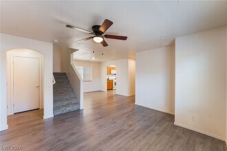 9004 Successful Ct in Las Vegas, NV - Building Photo - Building Photo