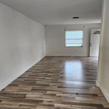 2343 Weber St, Unit 2343 Weber St in Lakeland, FL - Foto de edificio - Building Photo
