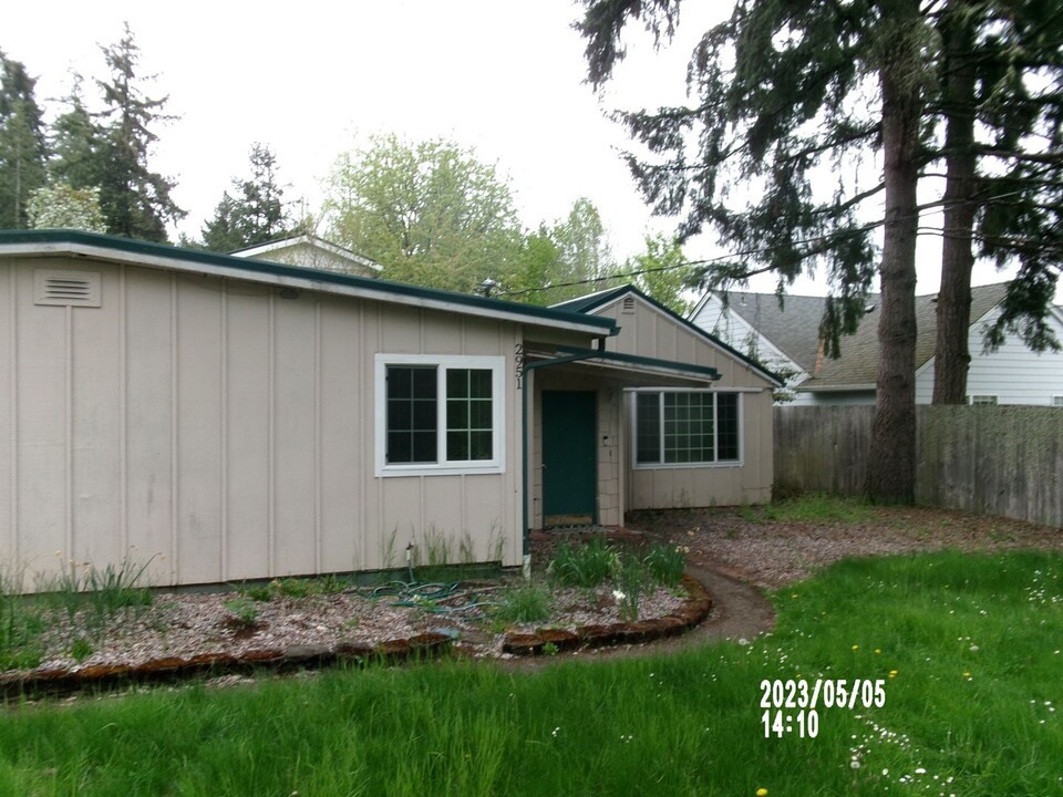 2951 NW Hayes Ave in Corvallis, OR - Building Photo