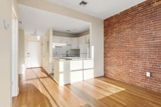 105-107-107 Washington St in Haverhill, MA - Building Photo - Building Photo