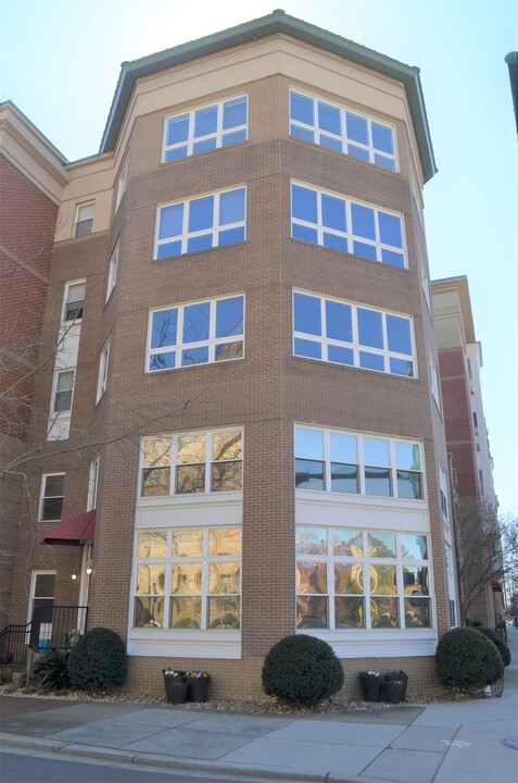 388 Boush St in Norfolk, VA - Building Photo