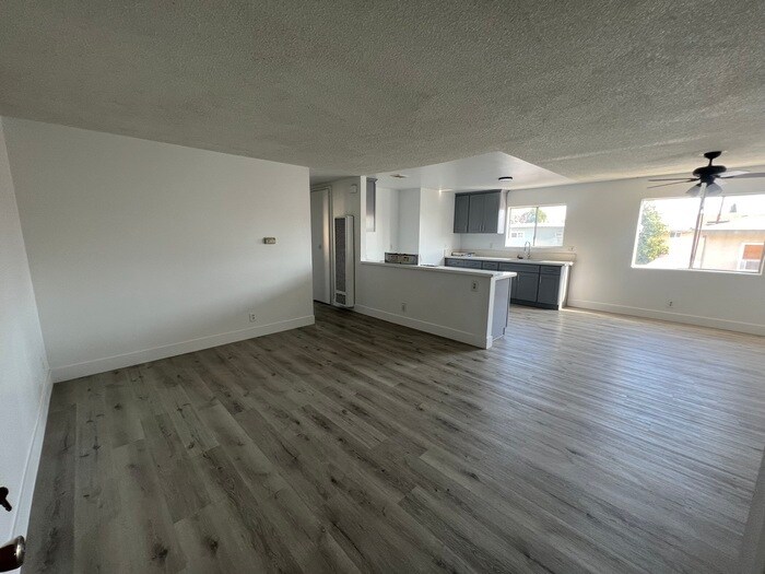 9505 Oak St in Bellflower, CA - Building Photo