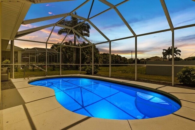 property at 2122 SW 25th St