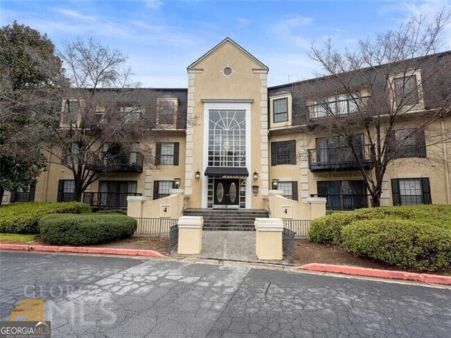 property at 4313 Pine Heights Dr NE