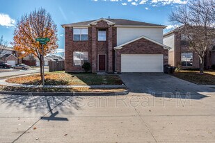 2501 Tar Heel Dr in Fort Worth, TX - Building Photo