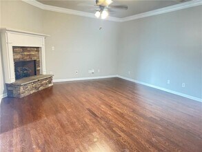 5025 Sherwood Way in Cumming, GA - Building Photo - Building Photo