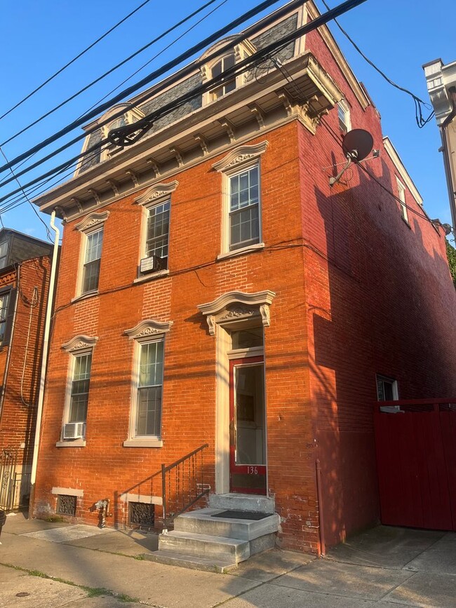 136 E Walnut St in Lancaster, PA - Building Photo - Building Photo