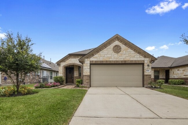 property at 19618 Kingston Green Ln