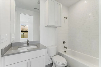 241 Maynard Ter SE, Unit 16 in Atlanta, GA - Foto de edificio - Building Photo