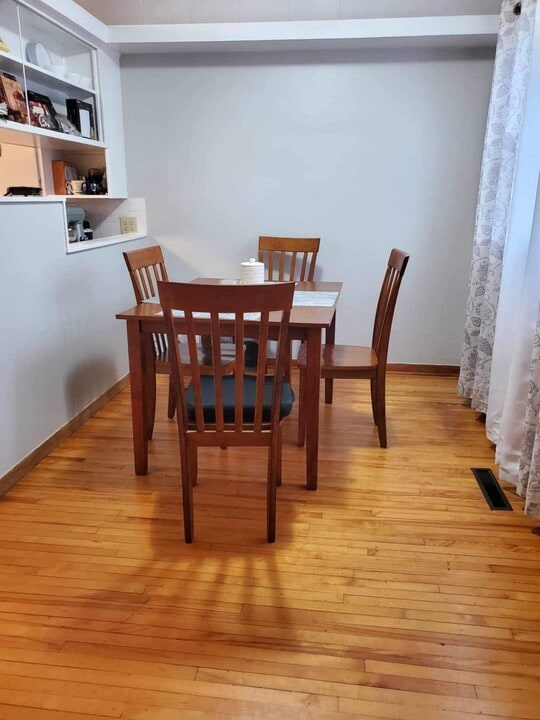 50 LeslieUnit 1 in Moncton, NB - Building Photo