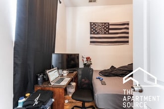 1753 W Chicago Ave, Unit 2 in Chicago, IL - Building Photo - Building Photo