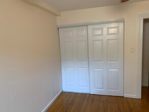 1824 21st Rd, Unit #1 in Astoria, NY - Foto de edificio - Building Photo