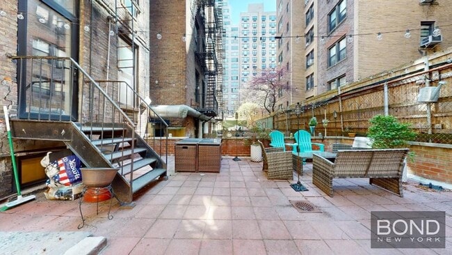 property at 150 E 84th St