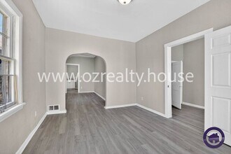 160 Bronson Ave in Toledo, OH - Building Photo - Building Photo