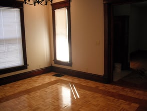1586 Genessee Ave in Columbus, OH - Building Photo - Building Photo