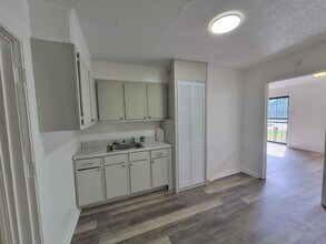 2100 Riverside Blvd in Memphis, TN - Building Photo - Building Photo