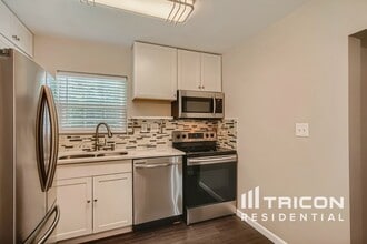 4223 Dinglewood Ave in Charlotte, NC - Building Photo - Building Photo