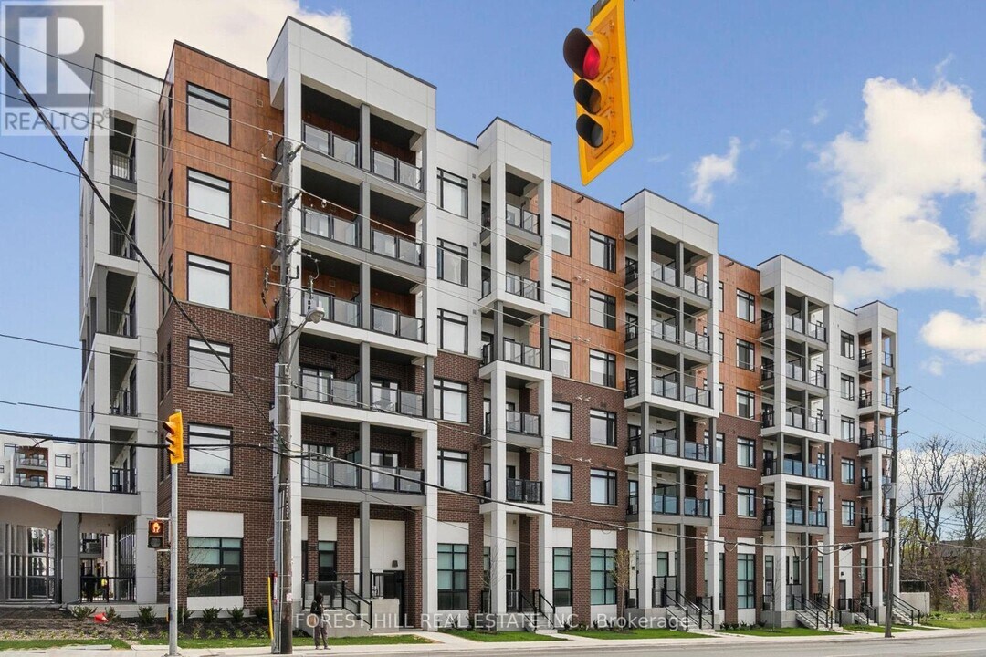 165-165 Canon Jackson Dr in Toronto, ON - Building Photo