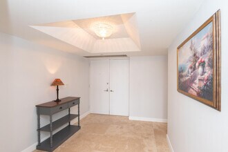 5070 N Ocean Dr in Riviera Beach, FL - Building Photo - Building Photo