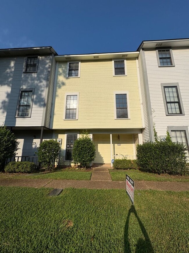 2500 Centenary Blvd in Shreveport, LA - Building Photo - Building Photo