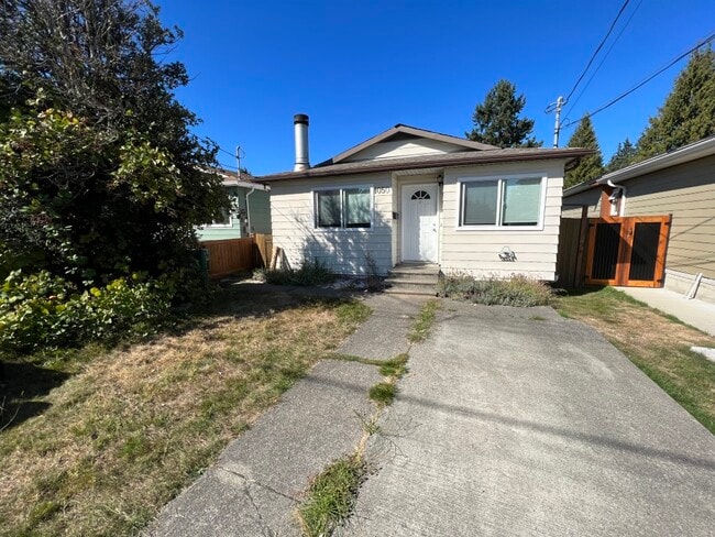 1050 St David Crescent in Nanaimo, BC - Building Photo - Building Photo